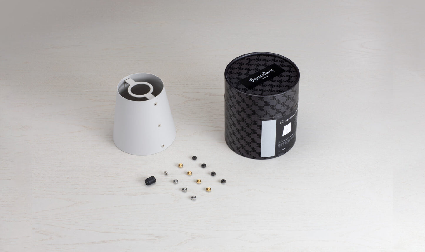 HOOKED SHADE / SMALL / STONE