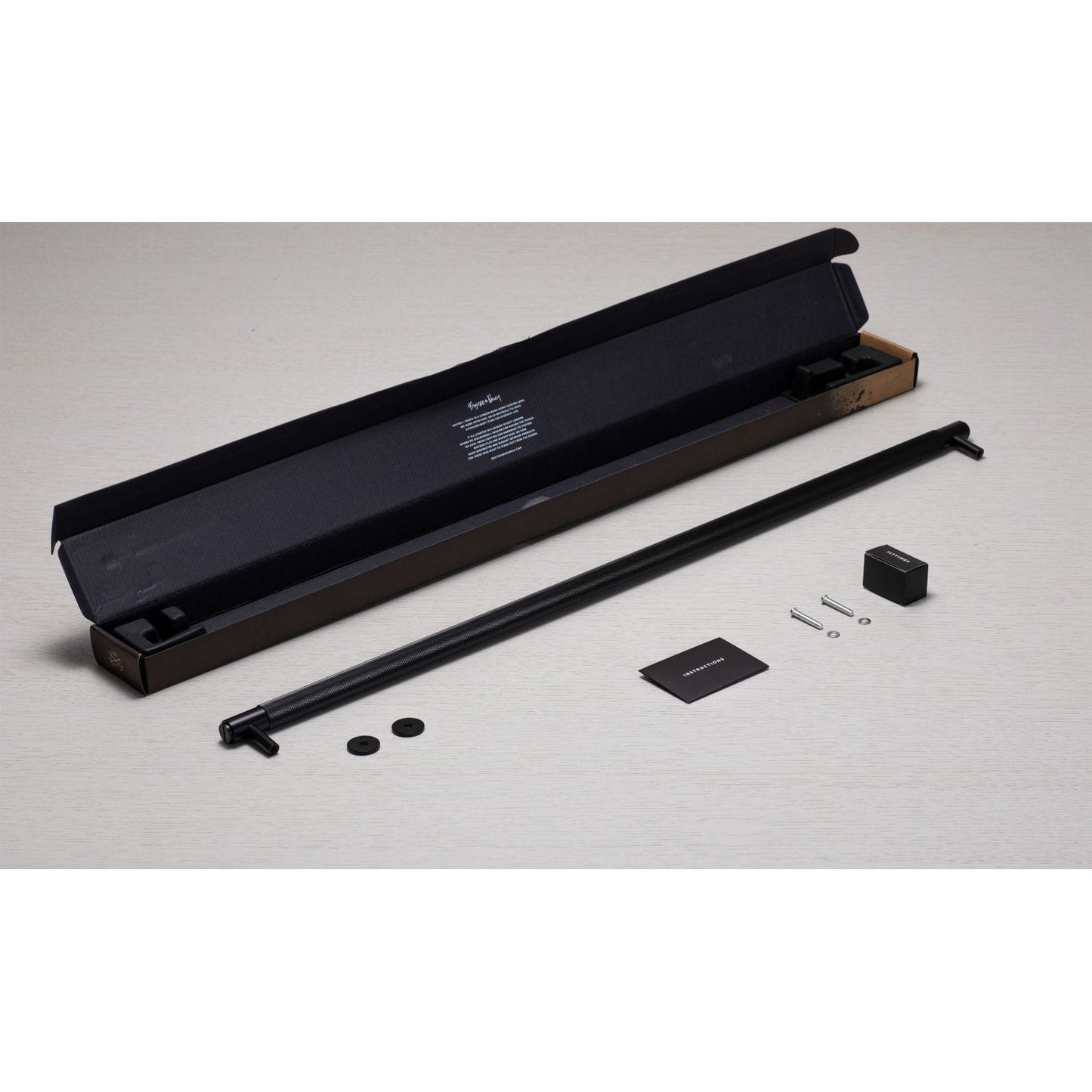 CLOSET BAR / CROSS / BLACK