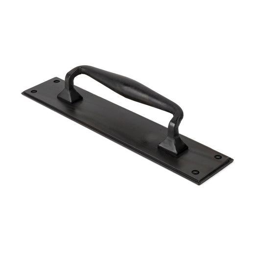 Pull Handle on Backplate