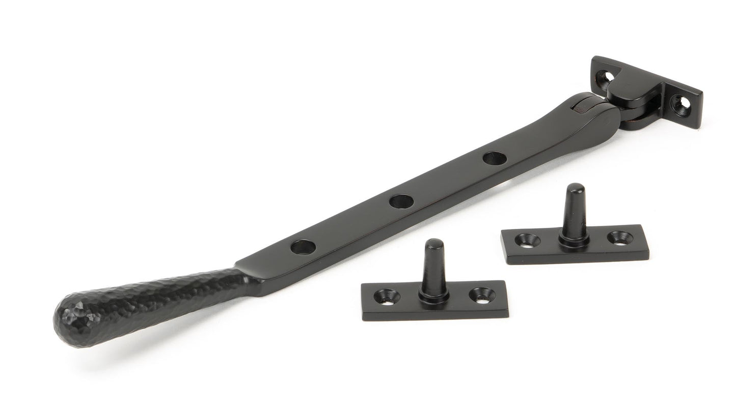 Hammered Newbury Stay