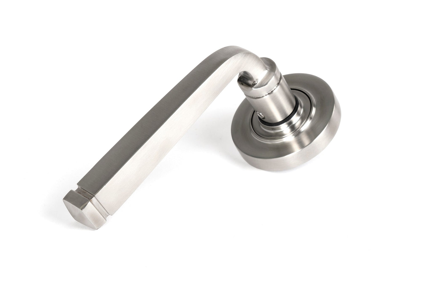 Avon Round Lever on Rose Set (Sprung)