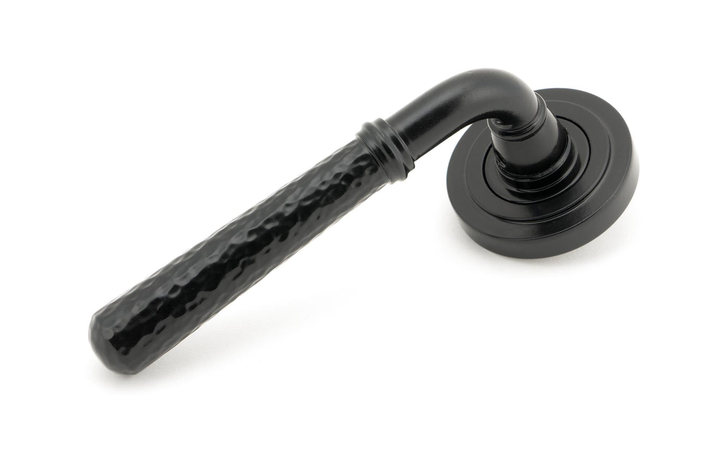 Hammered Newbury Lever on Rose Set (Unsprung)