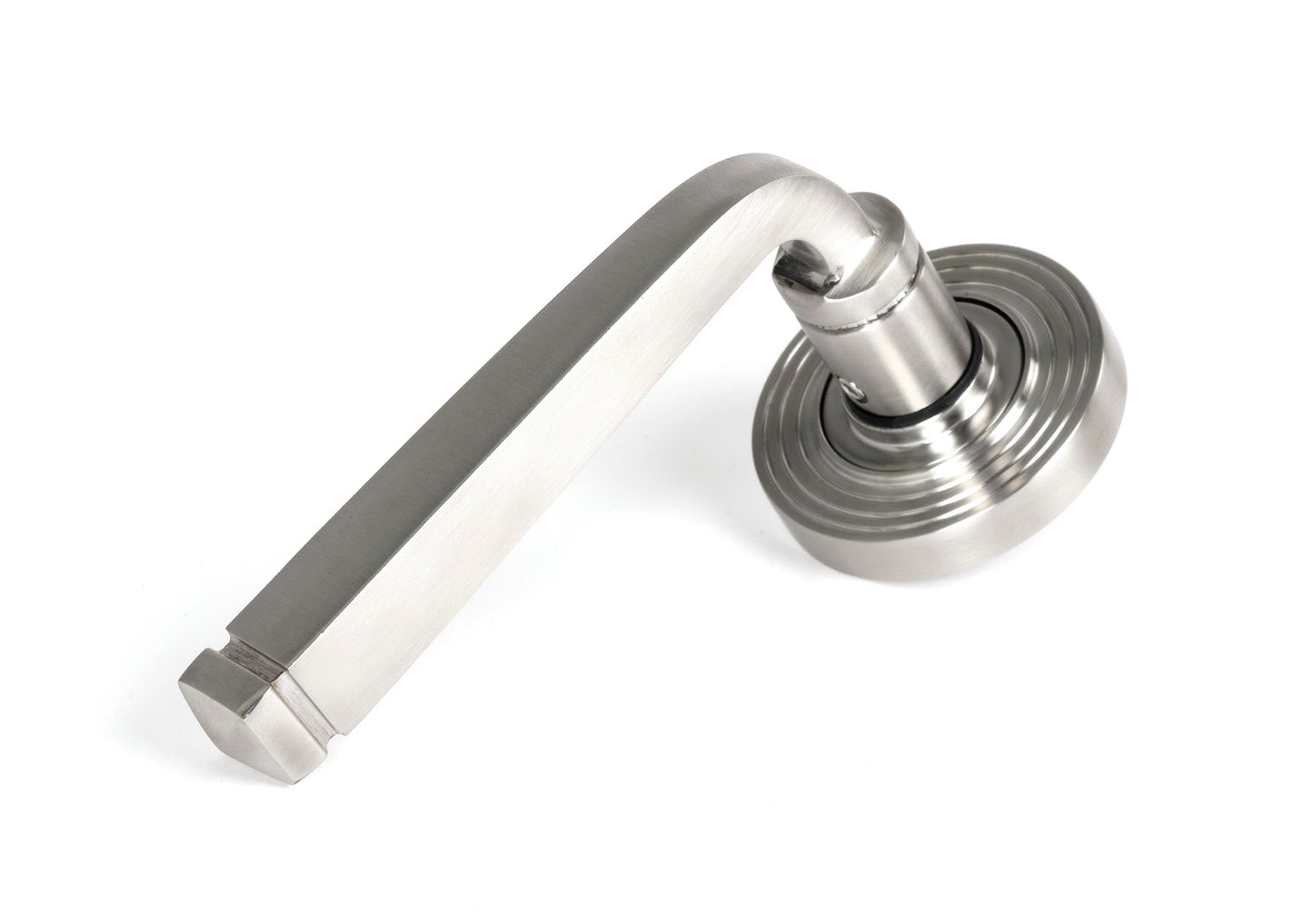 Avon Round Lever on Rose Set (Unsprung)