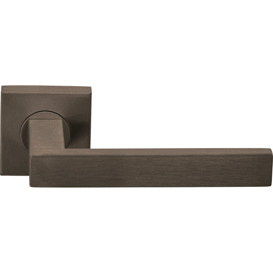 BSQ2-G - Door Handles On Rose