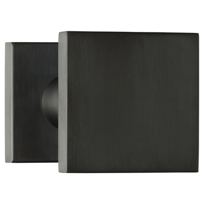 BSQ60V - Front Door Knobs