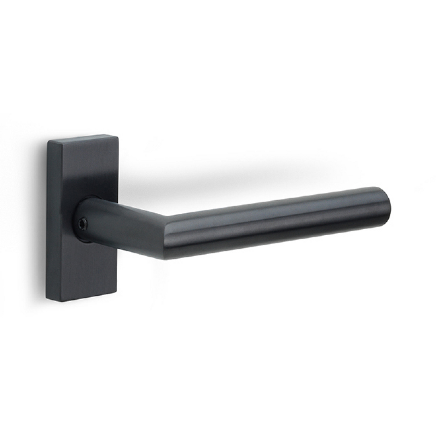 LB2-19Q32G - Door Handles On Rose