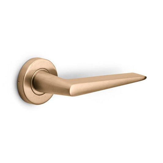 LB21H - Door Handles On Rose