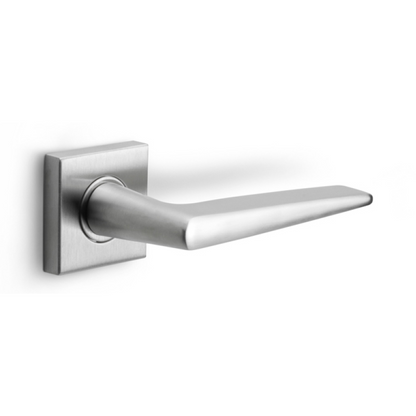 LB21H/BSQ - Door Handles On Rose