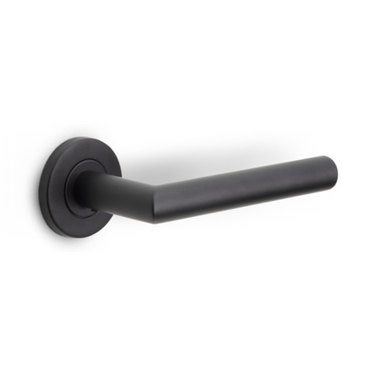 LB2L-19 - Door Handles On Rose