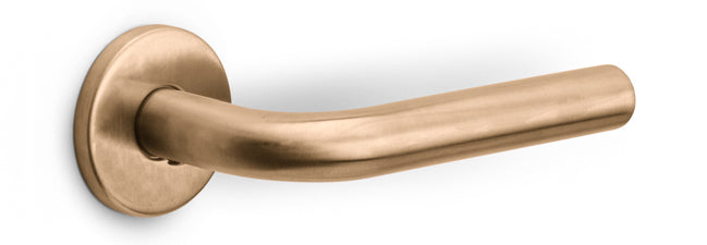 LB3-19 - Door Handles On Rose