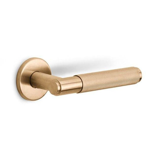 LB5-22 - Door Handles On Rose