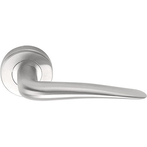 LB20 - Door Handles On Rose