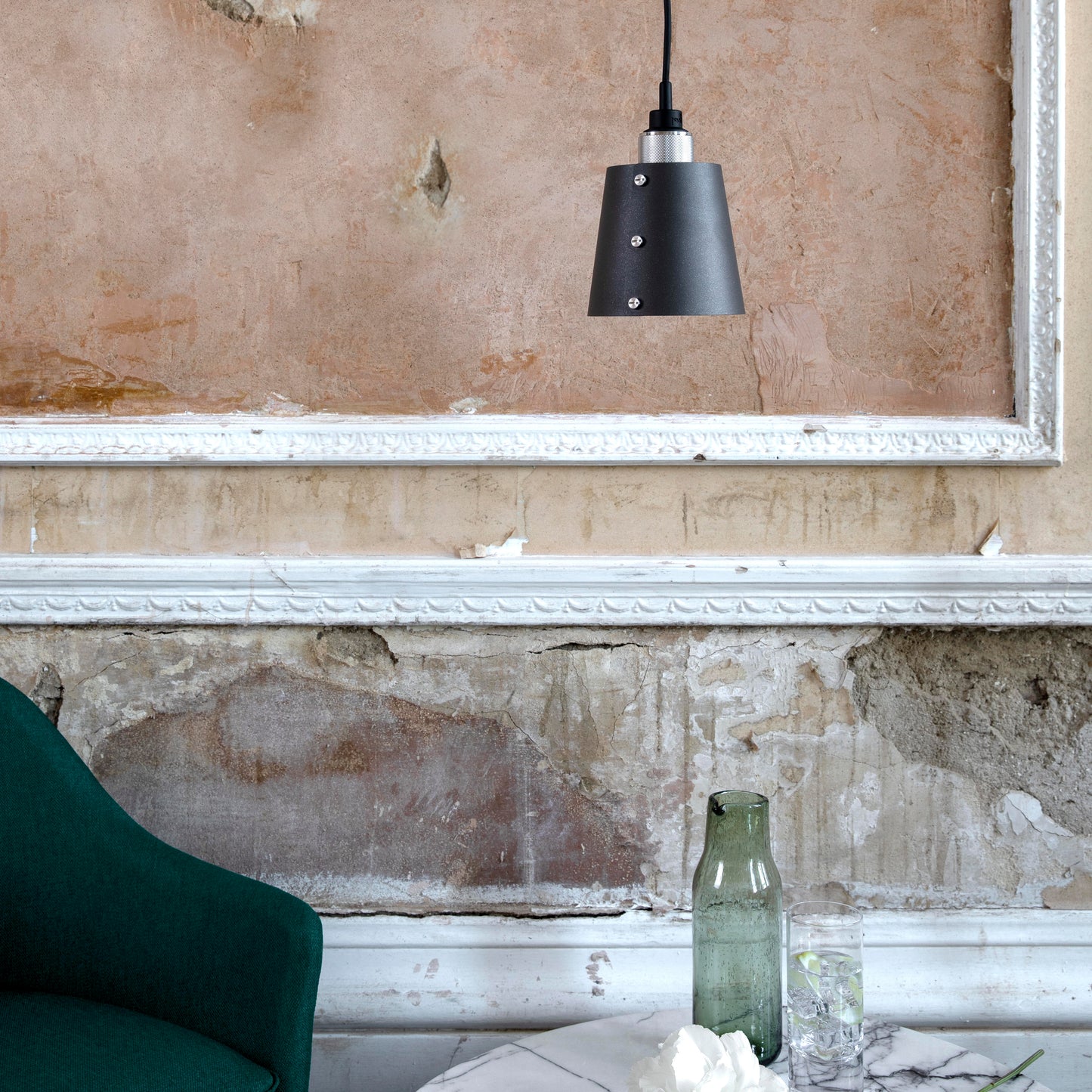 HOOKED 1.0 SMALL / GRAPHITE / STEEL / 2.6M