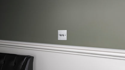 2G TOGGLE SWITCH / WHITE / STEEL