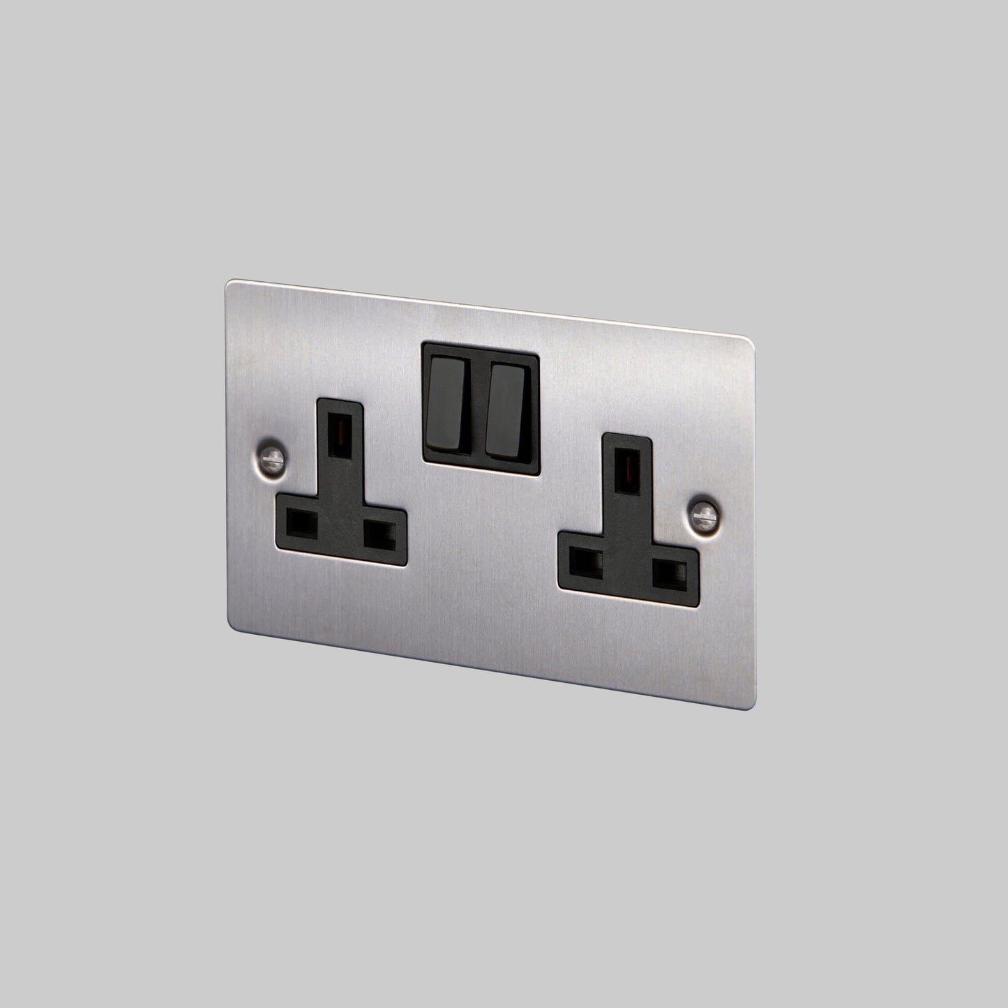 2G UK PLUG SOCKET / STEEL