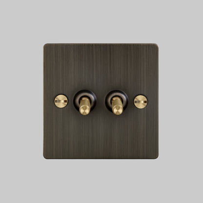 2G TOGGLE SWITCH / SMOKED BRONZE / BRASS