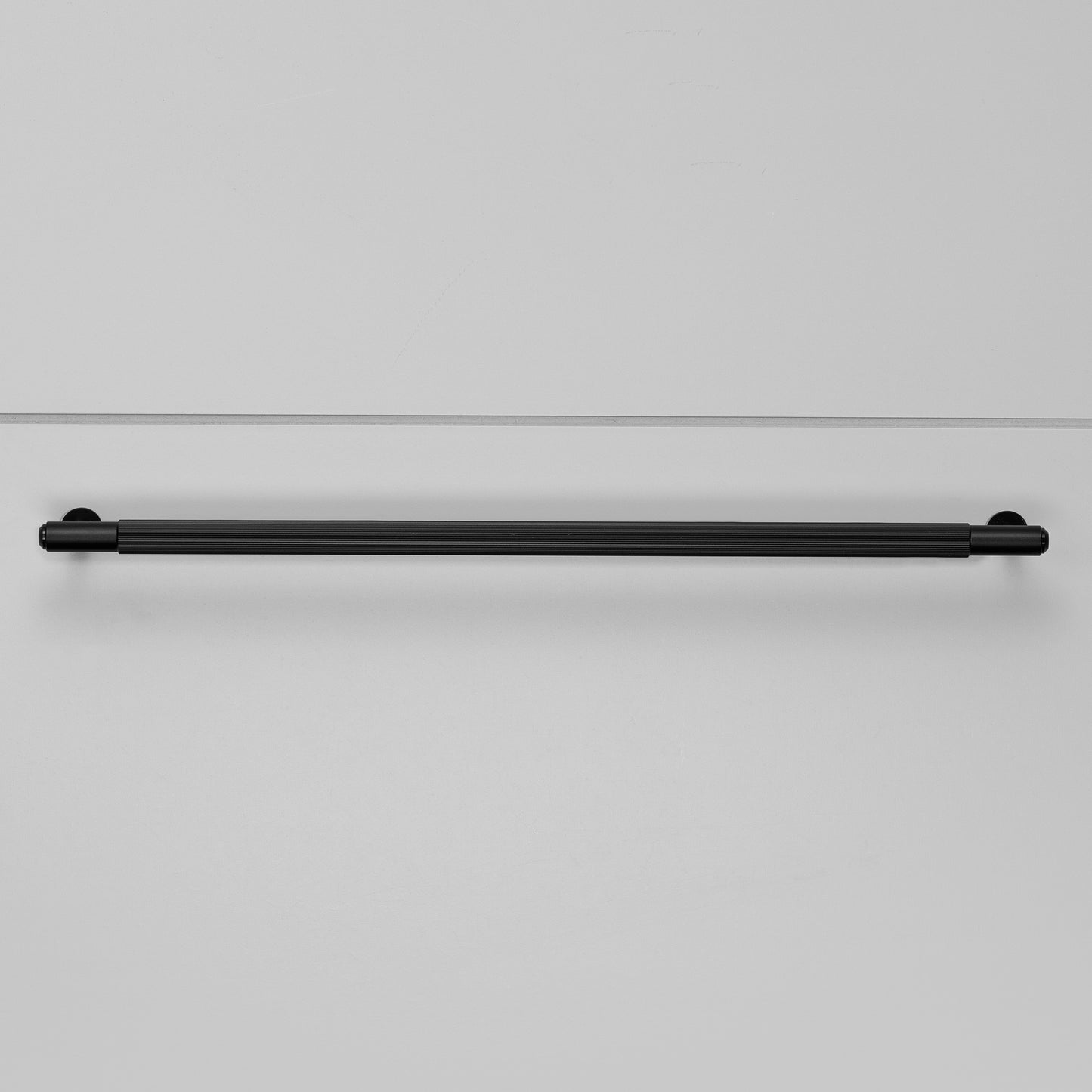 PULL BAR / LINEAR / BLACK / LARGE