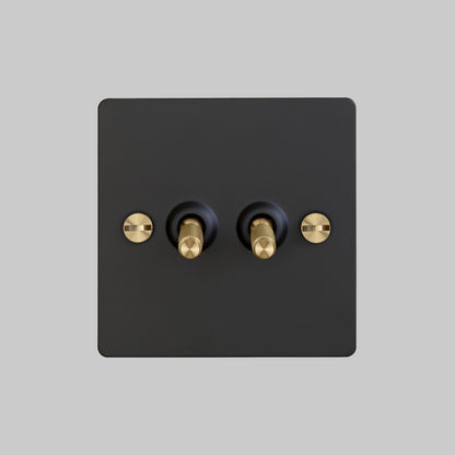 2G TOGGLE SWITCH / BLACK / BRASS