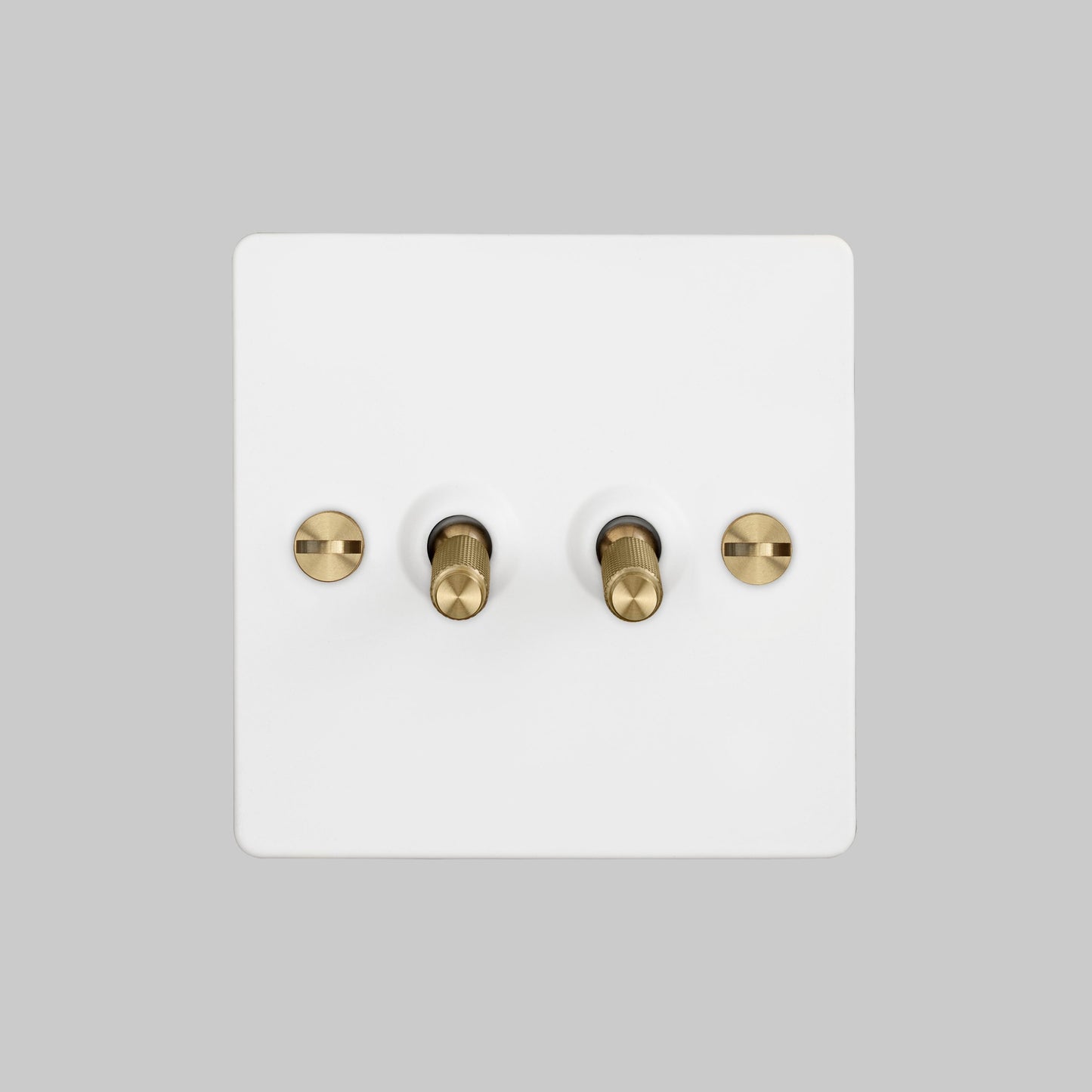 2G TOGGLE SWITCH / WHITE / BRASS
