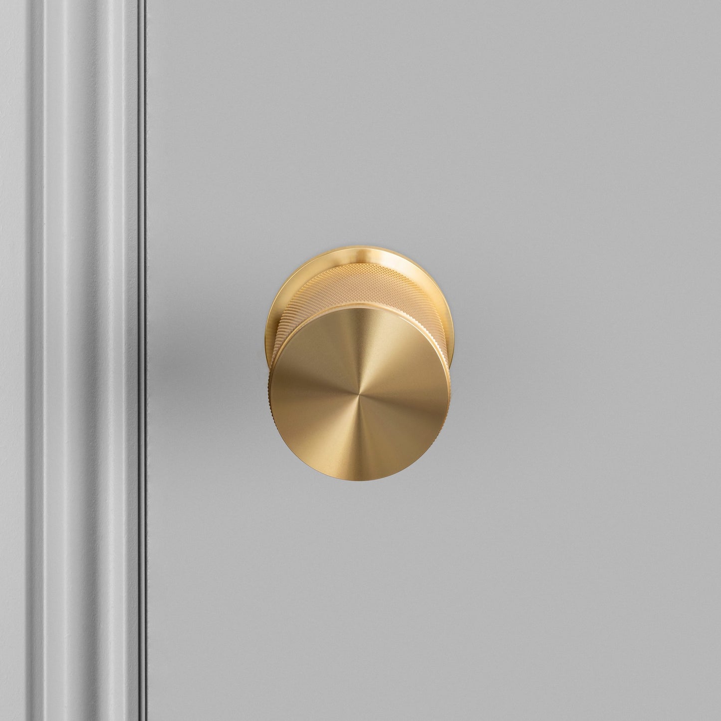 DOOR KNOB / CROSS / BRASS