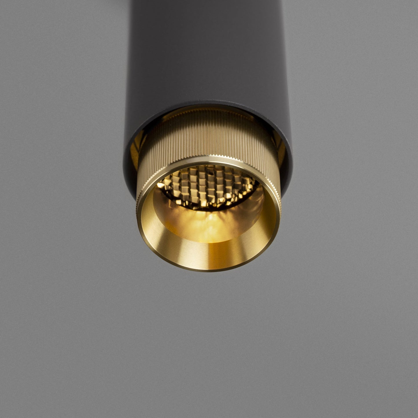 EXHAUST PENDANT / LINEAR / GRAPHITE / BRASS