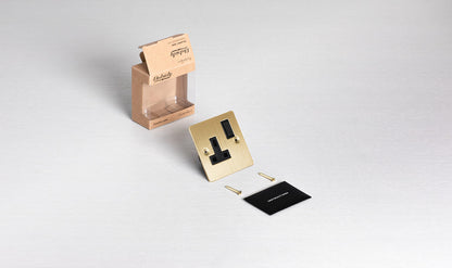 1G UK PLUG SOCKET / BRASS