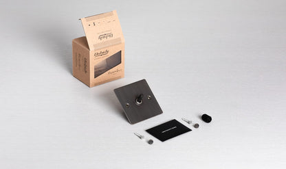 1G TOGGLE SWITCH / SMOKED BRONZE / STEEL