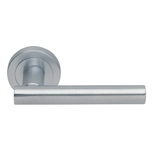 Calla Lever on Round Rose in Satin Chrome