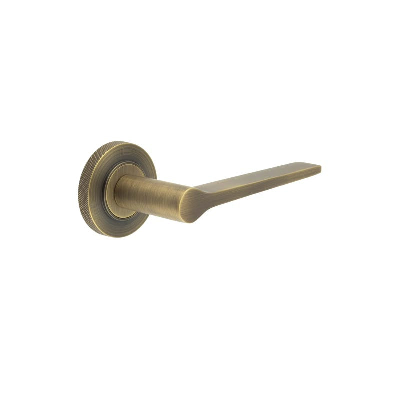 Knightsbridge Door Handle on Knurled Rose